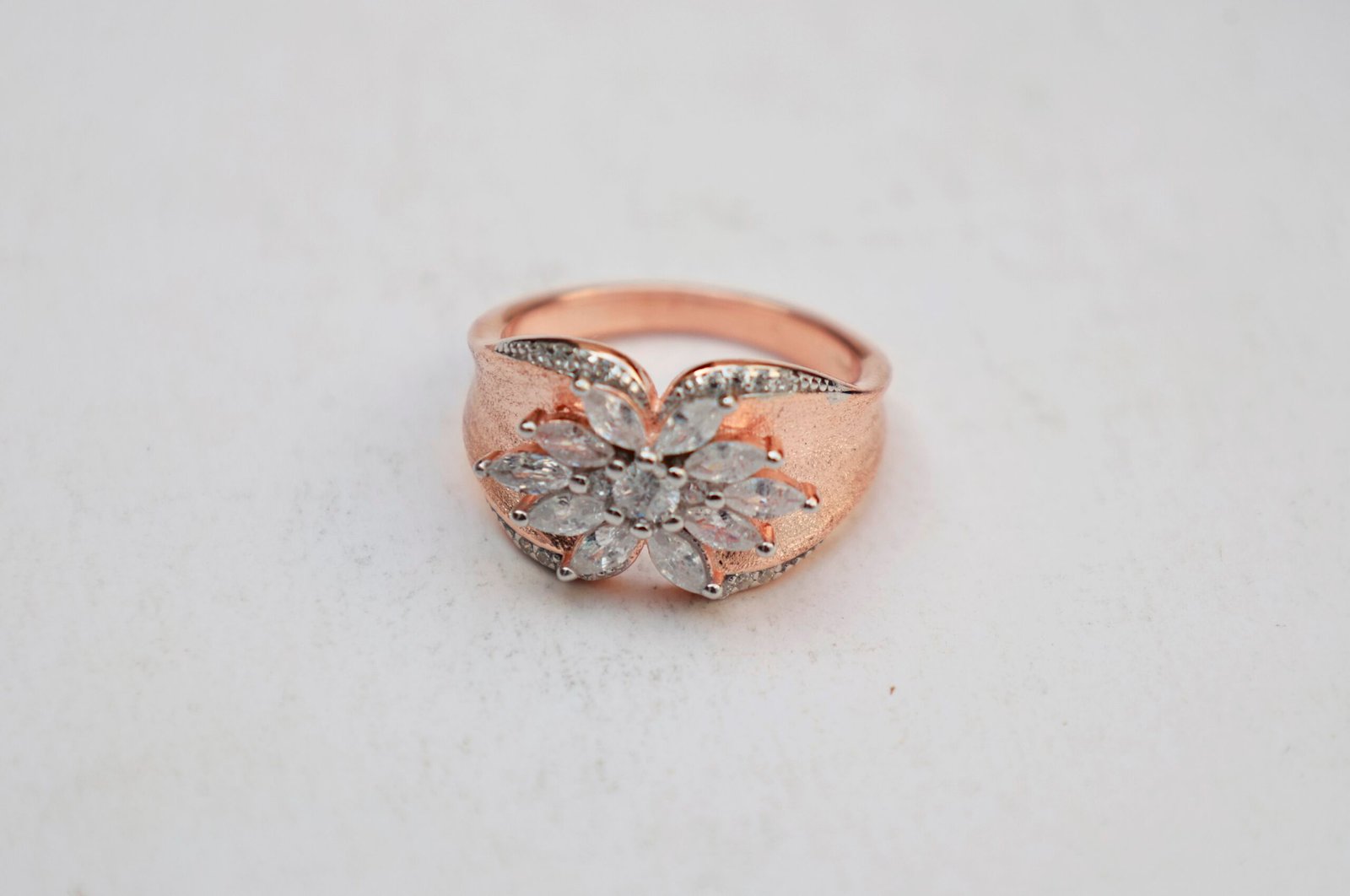 Gyary Royal Bloom Ring