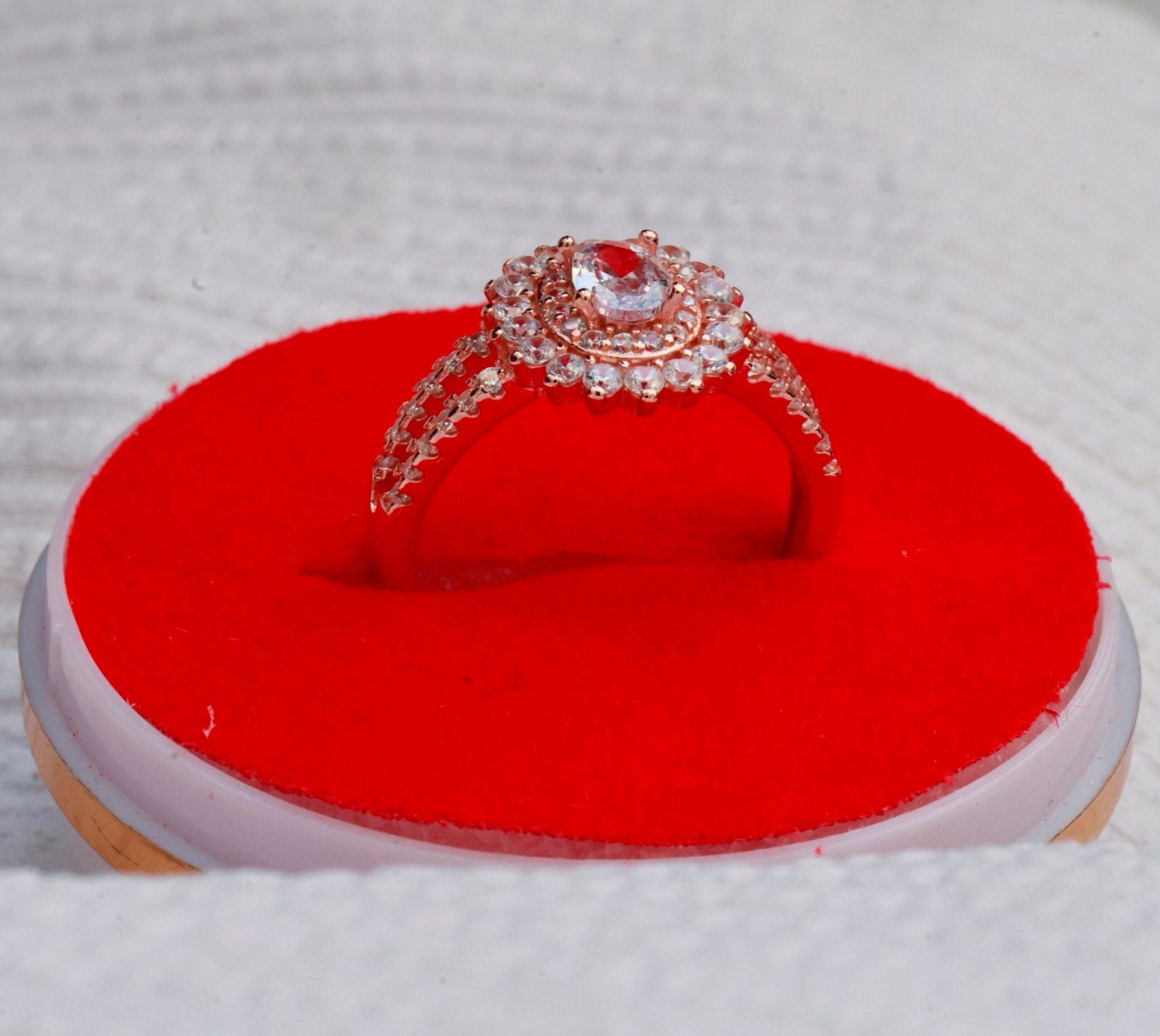 Gyary Celeste Halo Ring