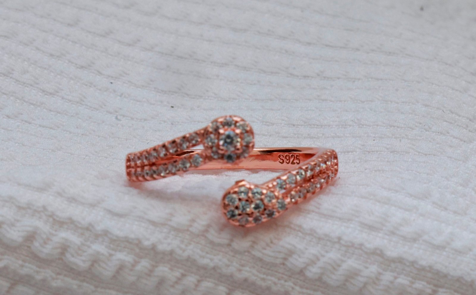 Gyary Dual Spark Wrap Ring