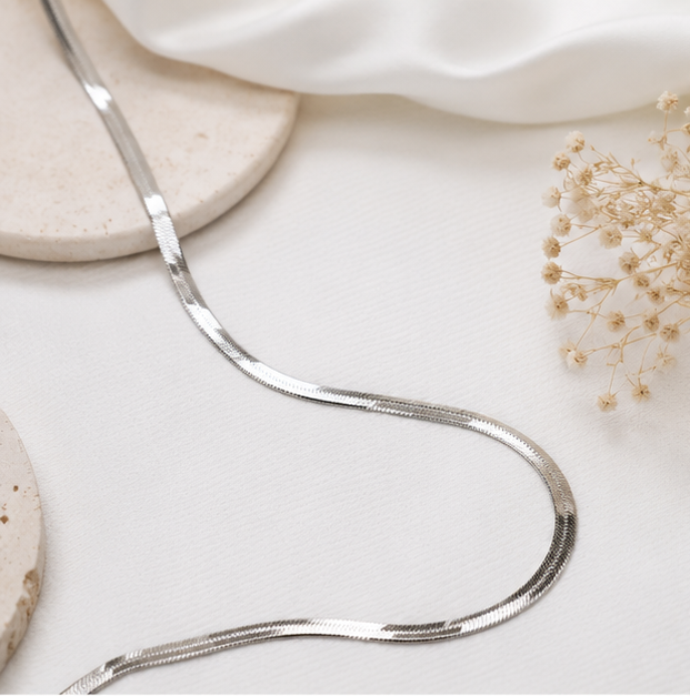 Gyary Silver Silk Chain Necklace