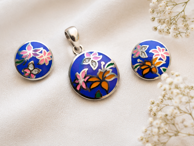 Gyary Azure Bloom Necklace Set