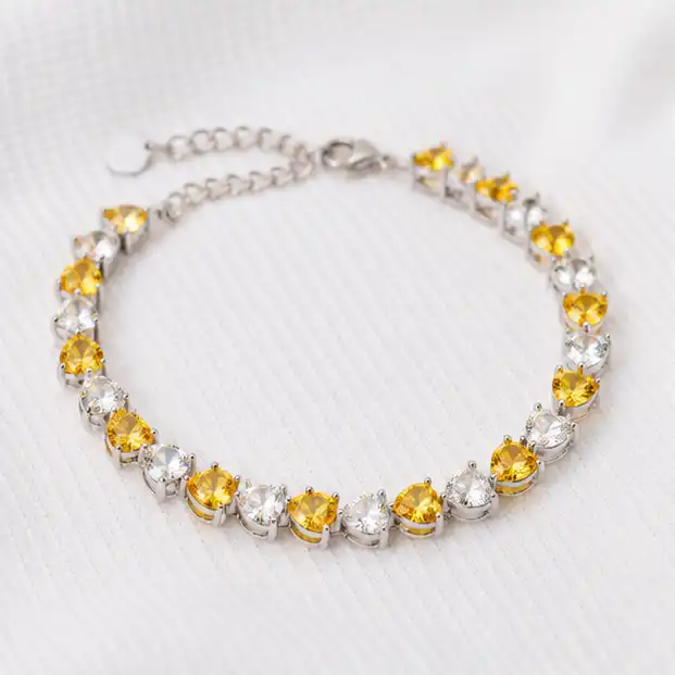 Gyary heart-shaped CZ bracelet