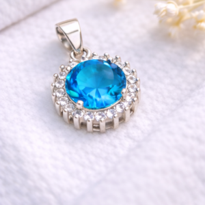 Gyary Blue Round Halo Pendant