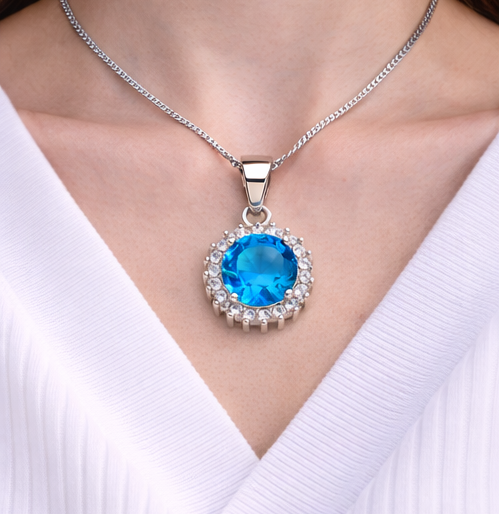 Gyary Blue Round Halo Pendant