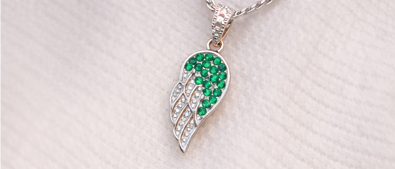 Gyary Green Angel Wing Pendant Necklace – Silver Wing Charm with Emerald Cubic Zirconia