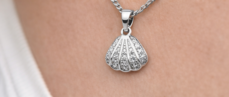 Gyary Silver Seashell Crystal Pendant Necklace – Pavé Shell Charm