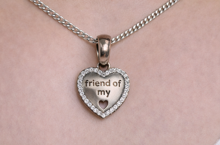 Gyary Silver “Friend of My Heart” Necklace – Crystal Heart Charm Pendant