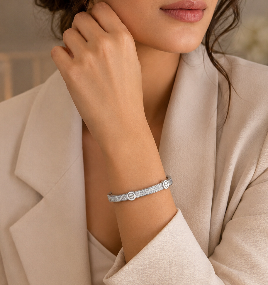 Gyary Signature Silver Screw Bangle