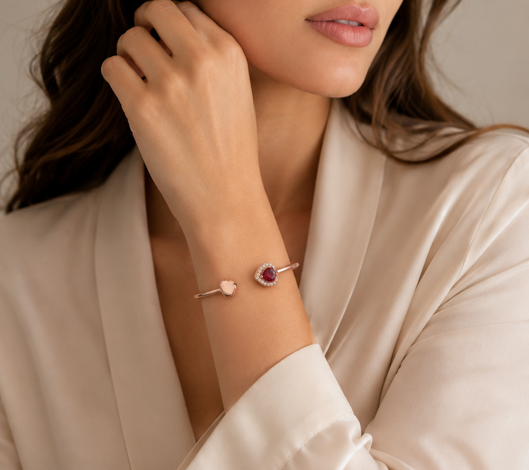 Gyary Crimson Halo Open Silver Bangle