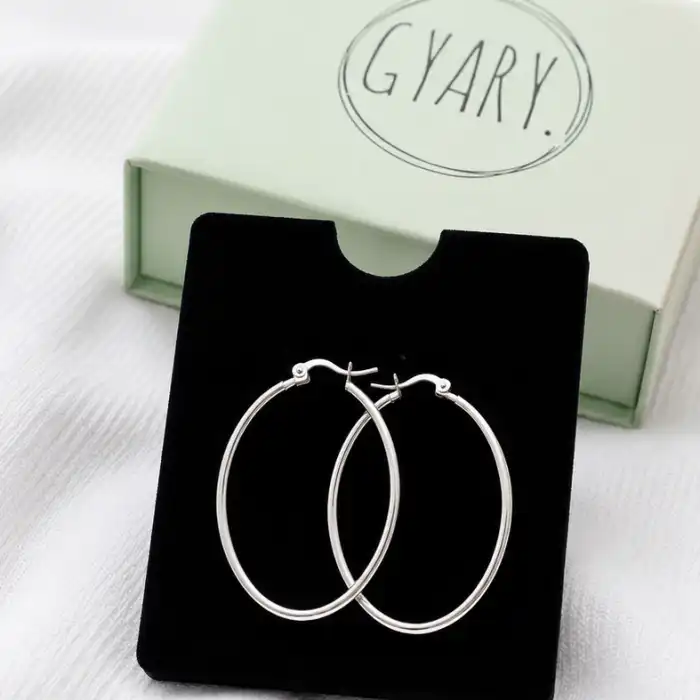 Gyary Luxe Oval Hoop Earrings