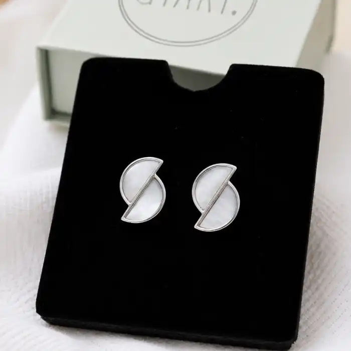 Gyary Luna Pearl Geometry Stud Earrings