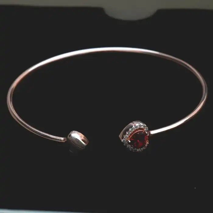 Gyary Crimson Halo Open Silver Bangle