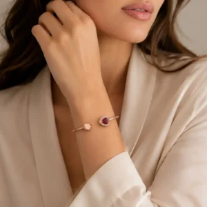 Gyary Crimson Halo Open Silver Bangle