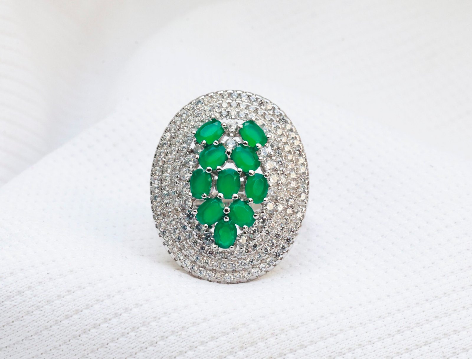 Gyary Emerald Majesty Ring