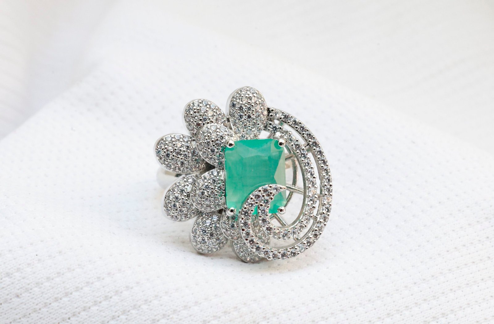Gyary Verde Royale Ring