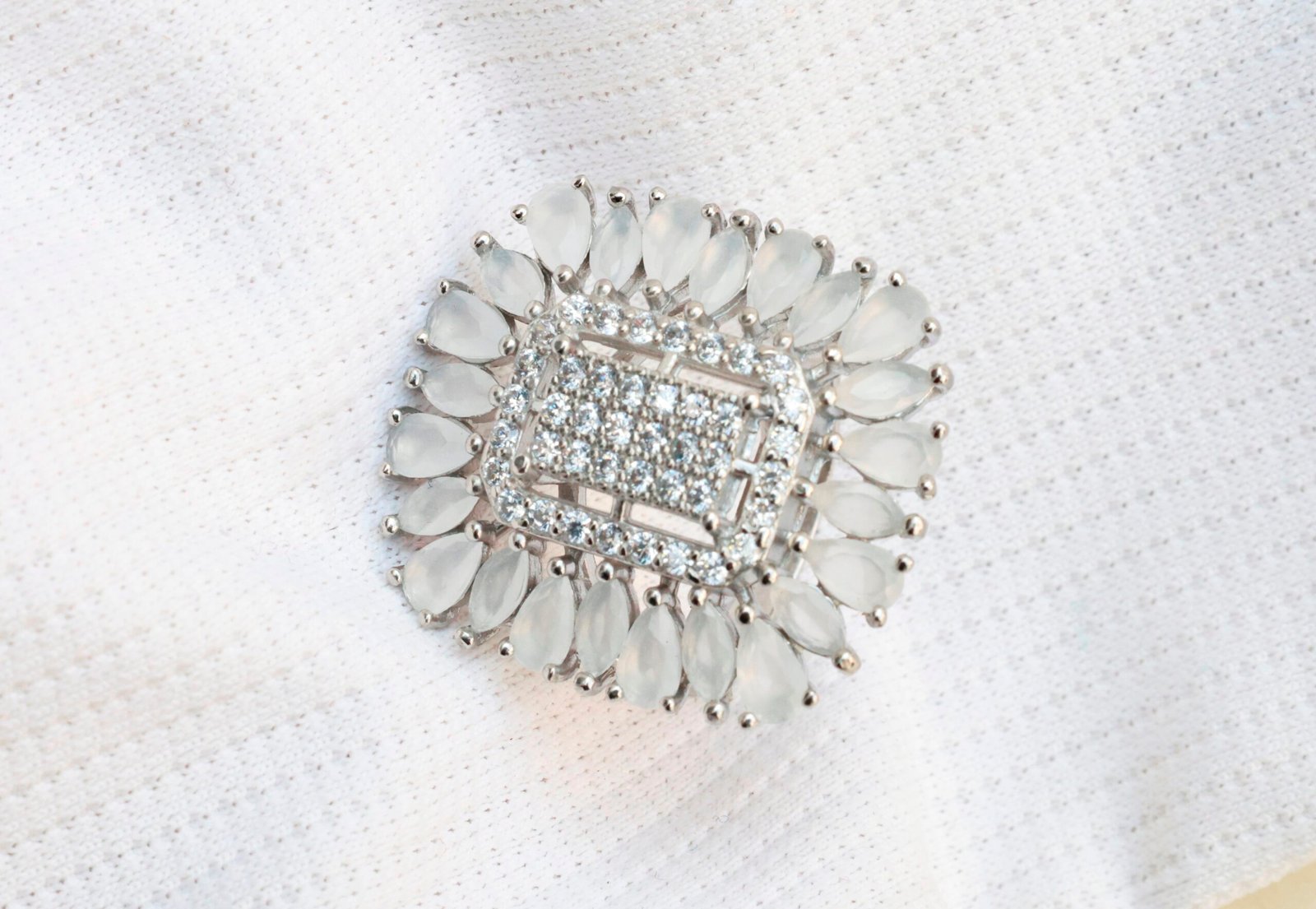Gyary Moonlit Bloom Ring