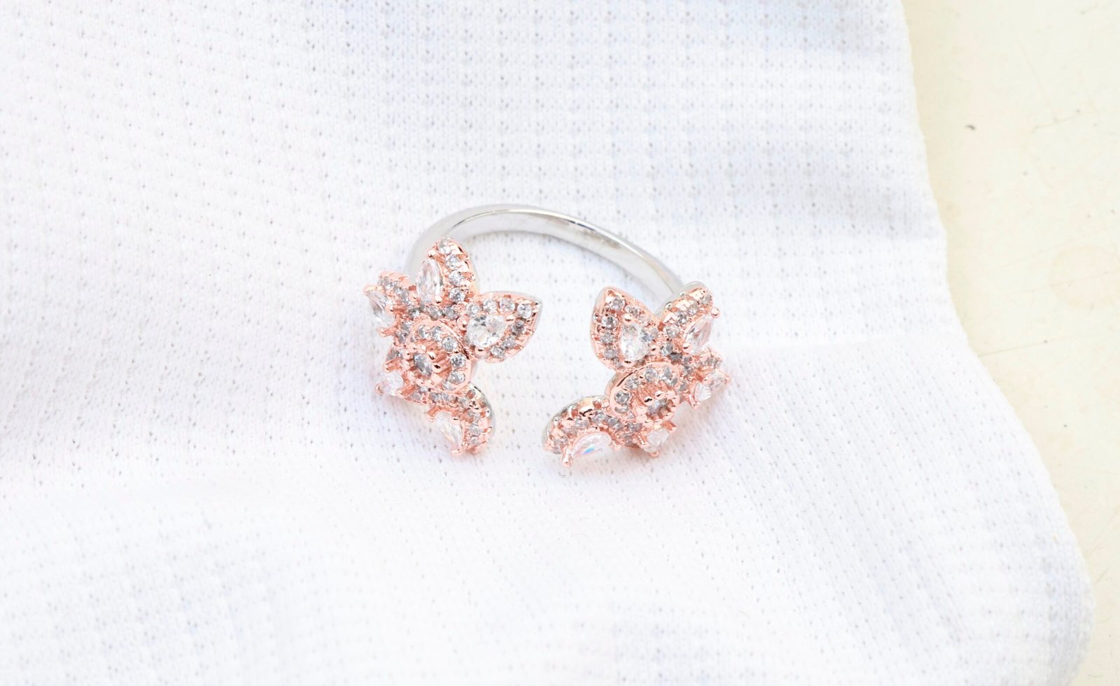 Gyary Bloom Royale Ring