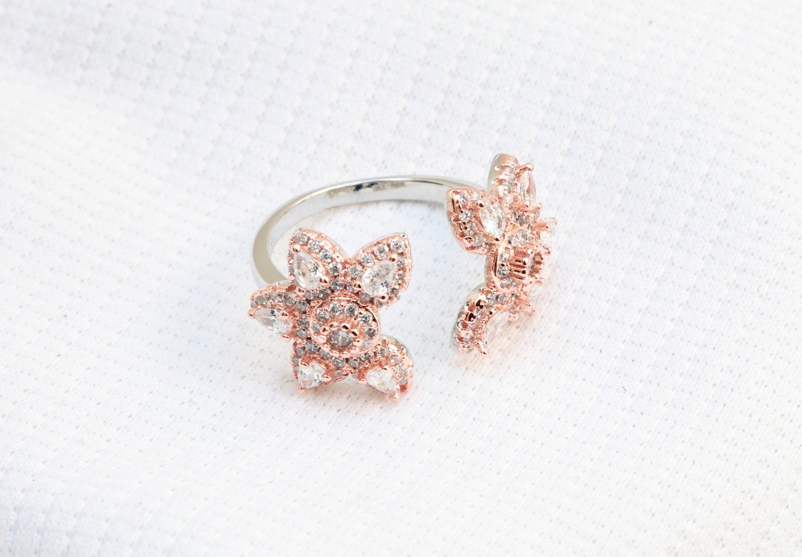 Gyary Bloom Royale Ring