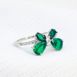 Gyary Emerald Bloom Ring