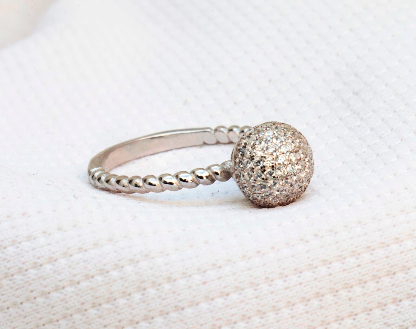 Gyary Celestial Spark Dome Ring