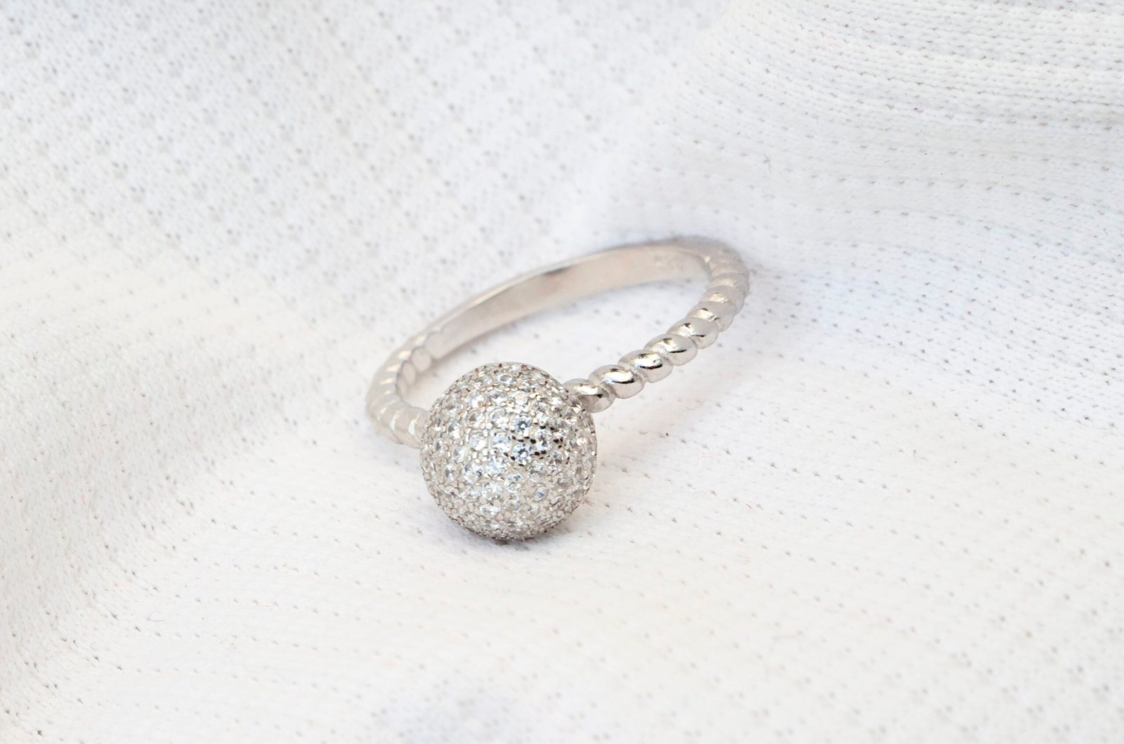 Gyary Celestial Spark Dome Ring