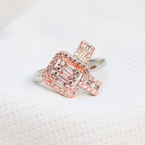 Gyary Rose Radiance Square Halo Ring
