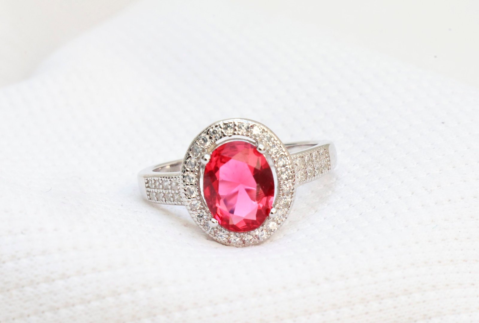 Gyary Ruby Red Oval Halo Ring