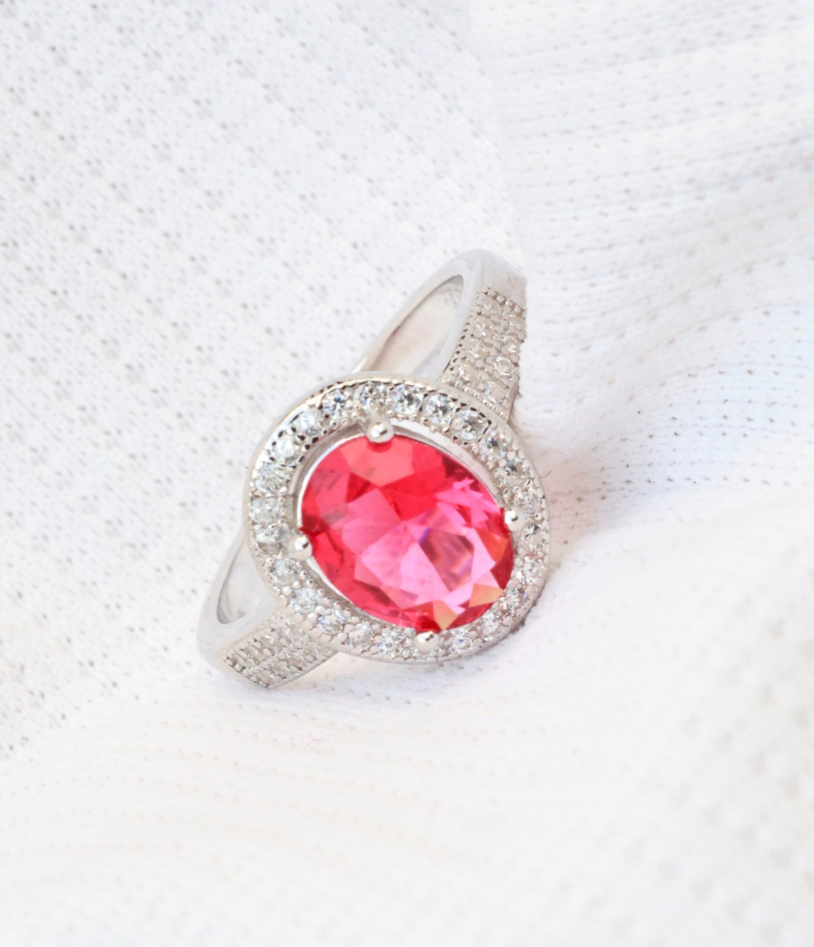 Gyary Ruby Red Oval Halo Ring
