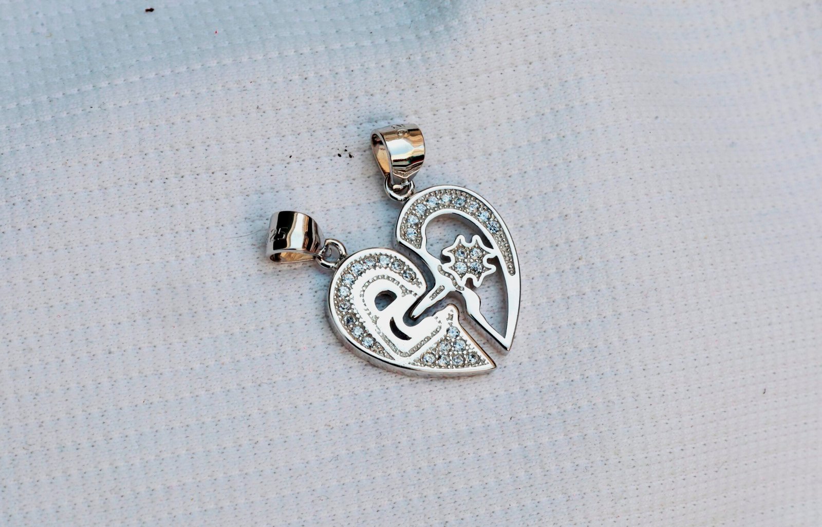 Gyary Mother & Child Heart Pendant