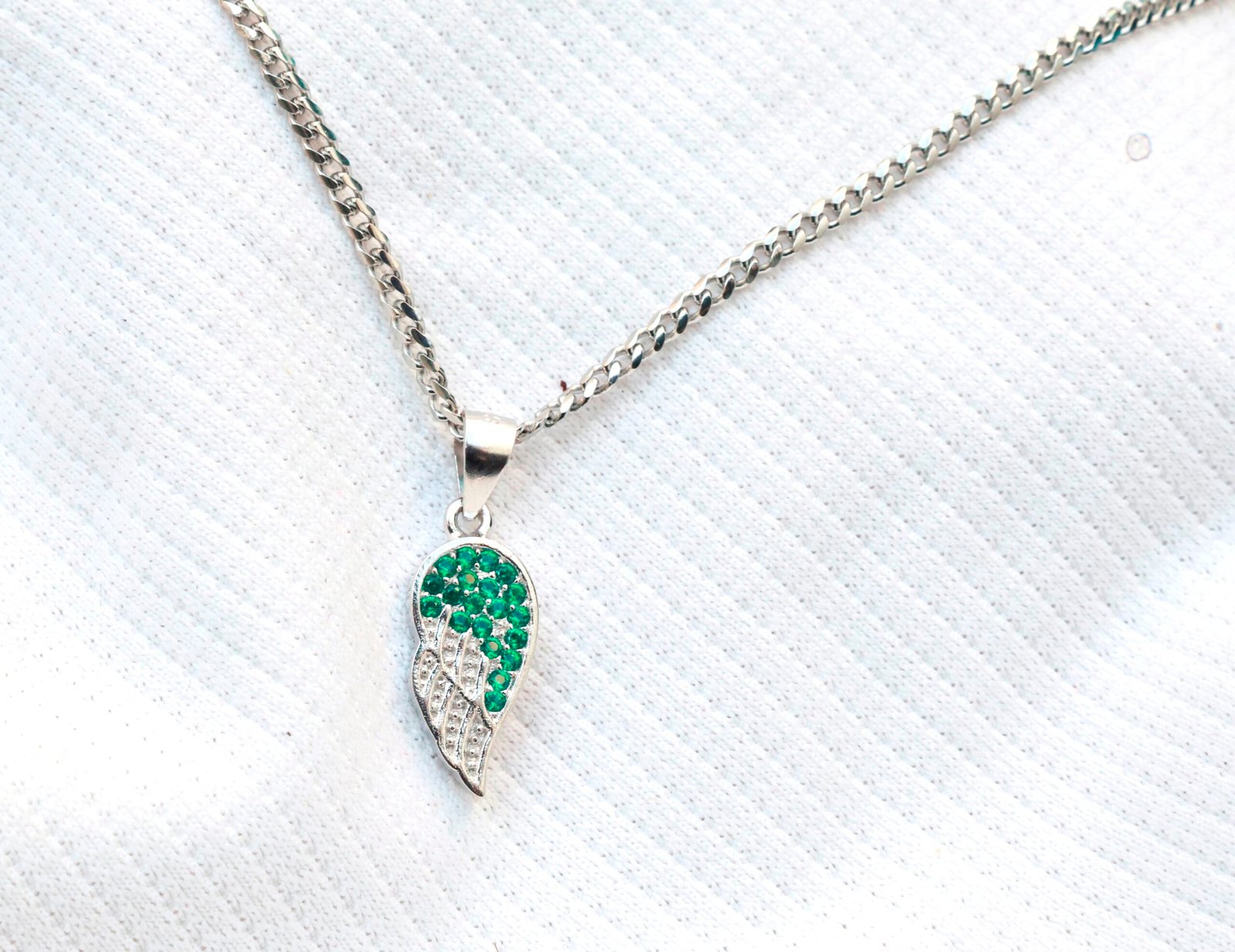 Gyary Green Angel Wing Pendant Necklace – Silver Wing Charm with Emerald Cubic Zirconia