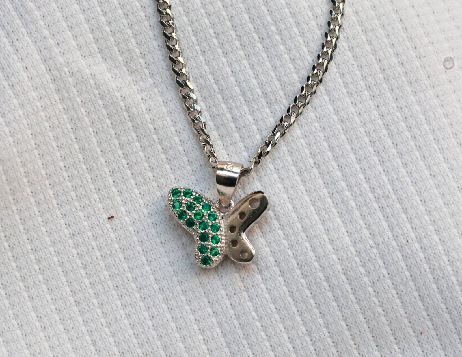 Gyary Silver Butterfly Pendant – Green Crystal Pavé Charm Necklace