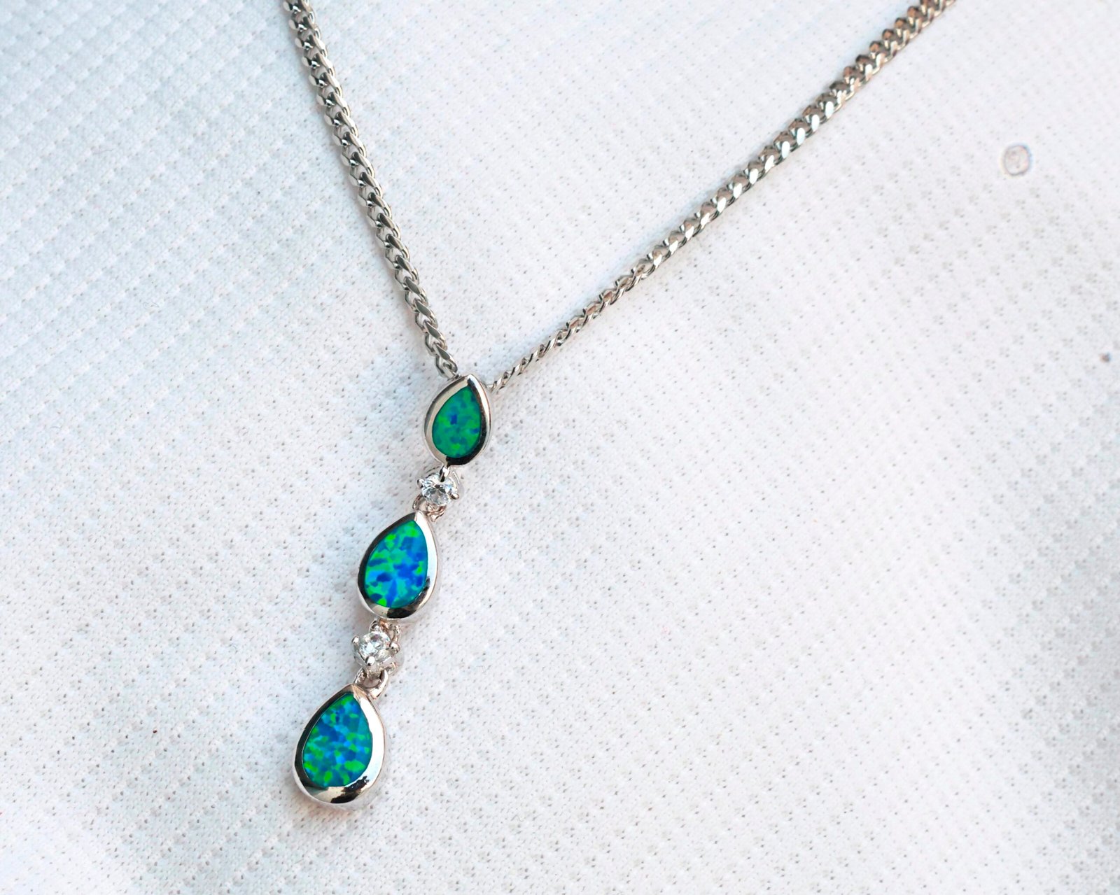 Gyary Silver Blue-Green Opal Teardrop Necklace – Triple Drop Crystal Accent Pendant