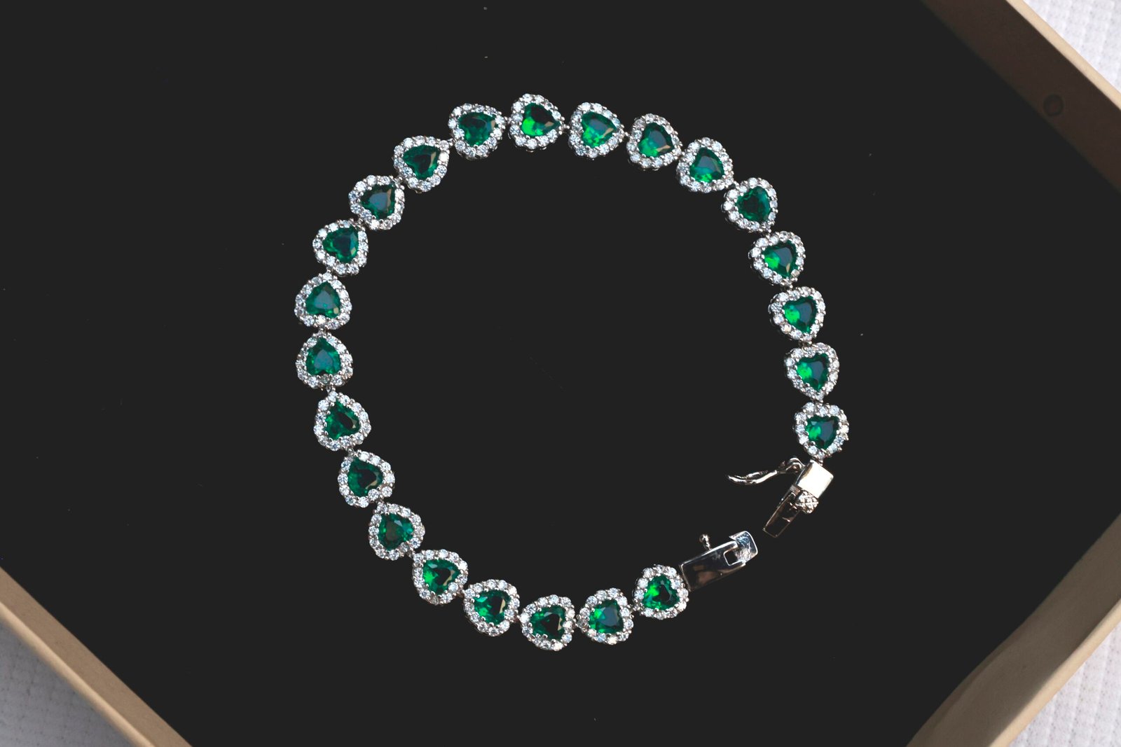 Gyary green heart tennis bracelet
