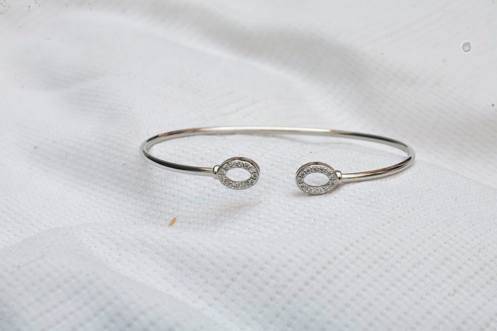 Gyary Halo Twin Circle Silver Cuff Bracelet