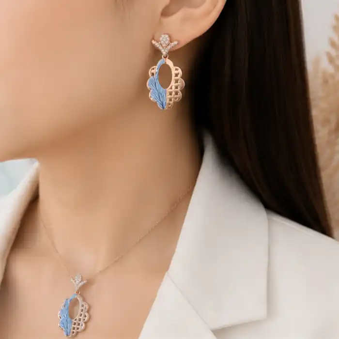 Gyary Azure Feather Necklace Set