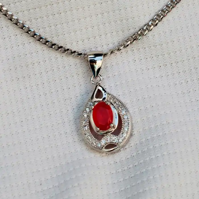 Gyary Red Oval Teardrop Pendant