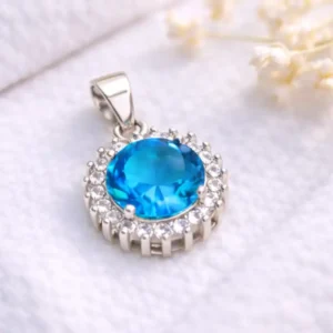 Gyary Blue Round Halo Pendant