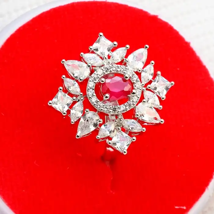 Gyary Scarlet Crown Ring