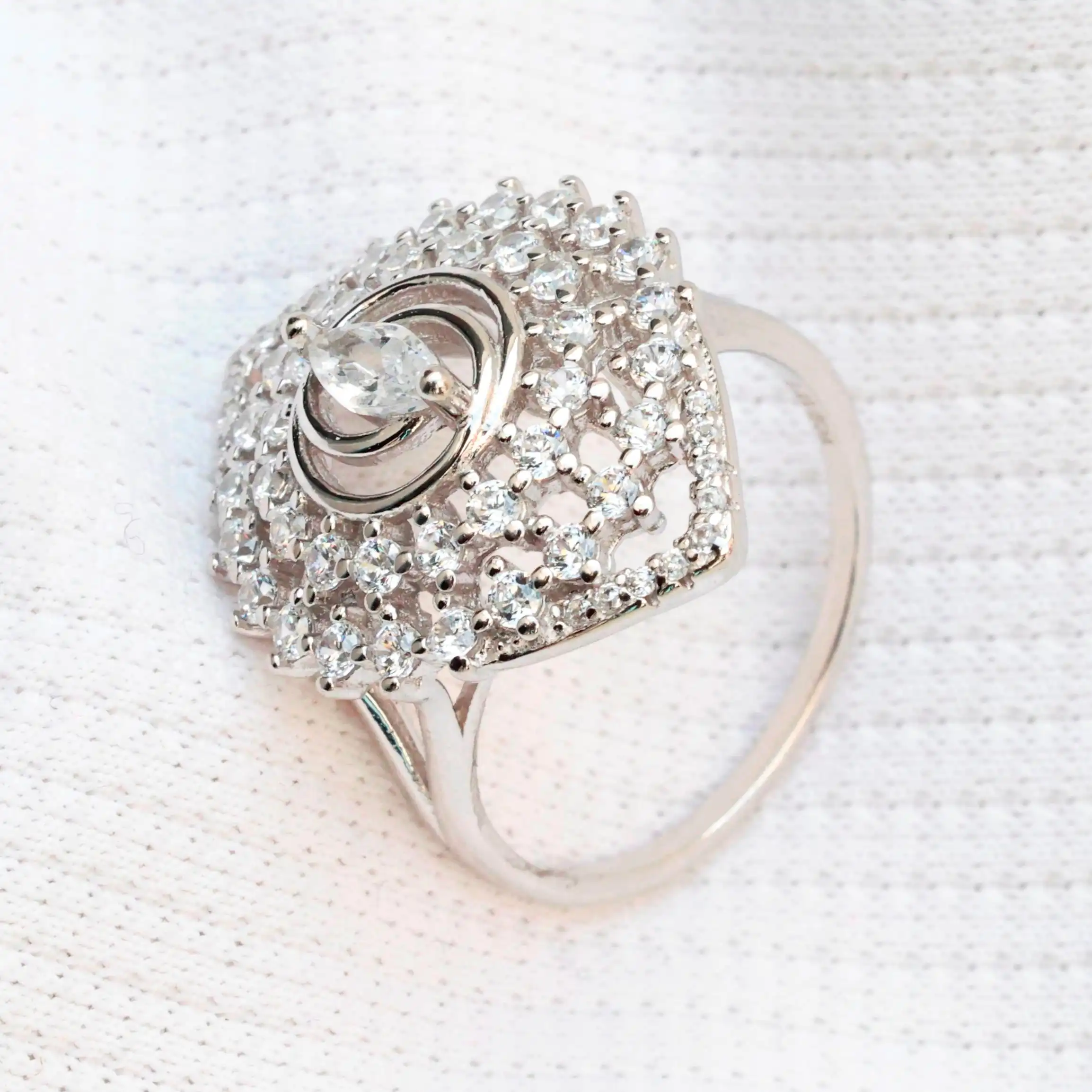 Gyary Celestial Orbit Ring