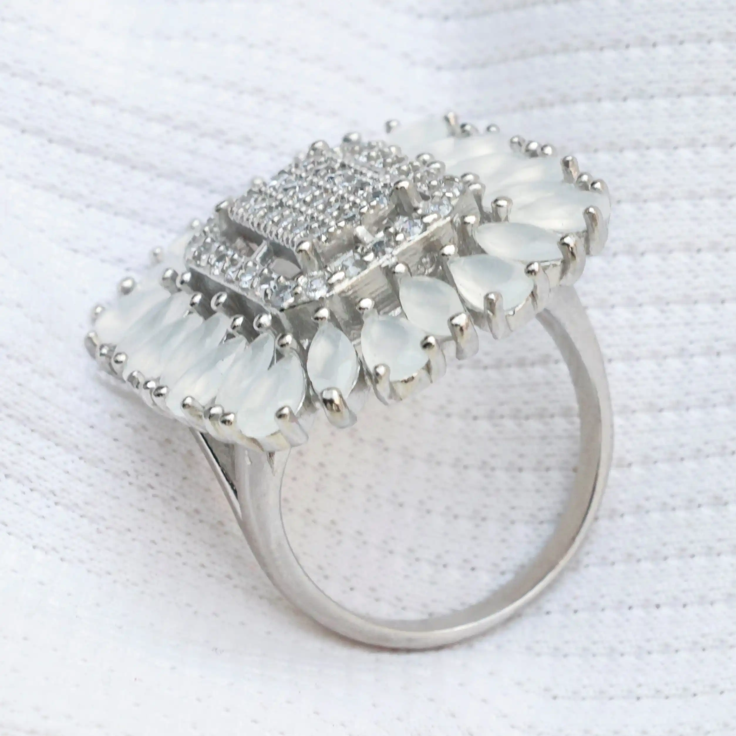 Gyary Moonlit Bloom Ring