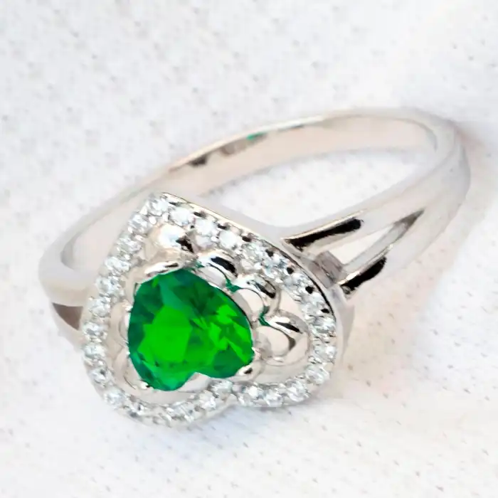 Gyary Emerald Heart Halo Ring