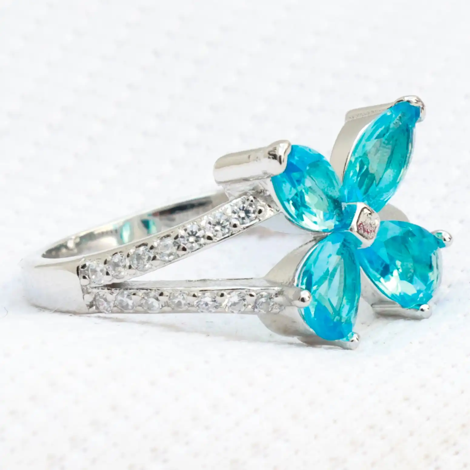 Gyary Aqua Blossom Ring