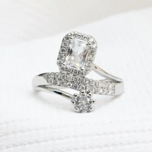 Gyary Regal Halo Wrap Ring