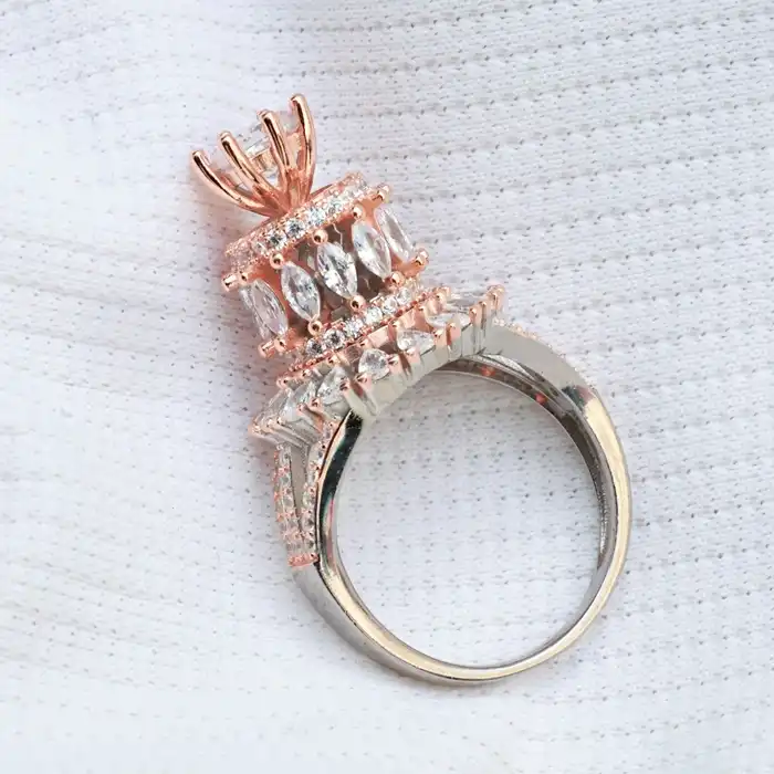 Gyary Regal Crown Ring