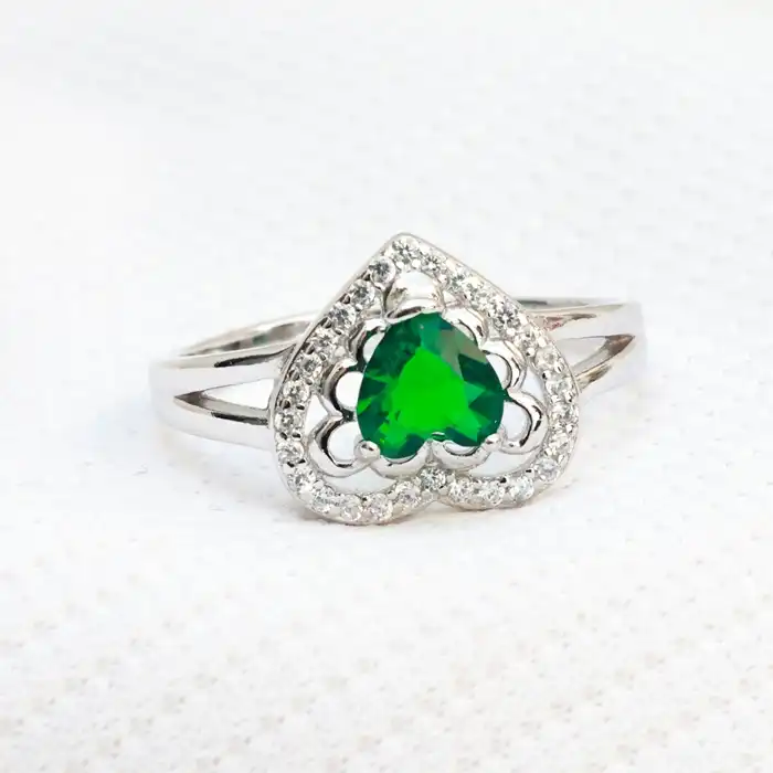 Gyary Emerald Heart Halo Ring