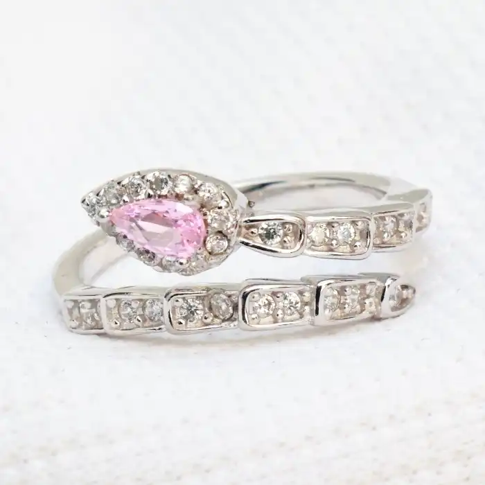 Gyary Blush Halo Wrap Ring