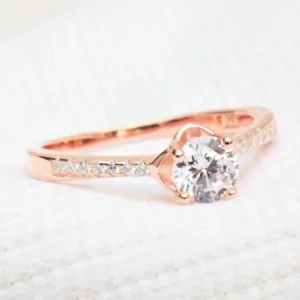 Gyary Rose Gold Solitaire Ring