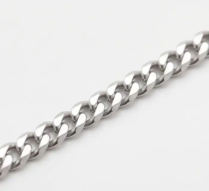 Gyary Classic Silver Curb Chain for Women