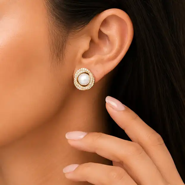 Gyary Pearl Halo Stud Earrings