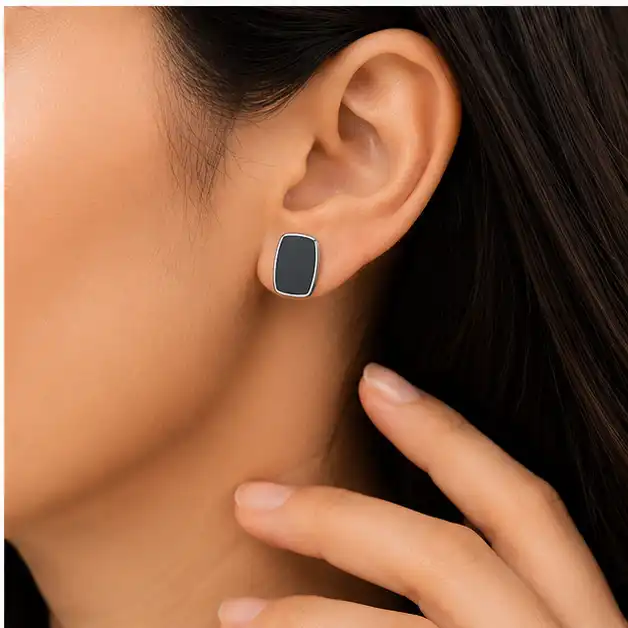 Gyary Midnight Elegance Stud Earrings